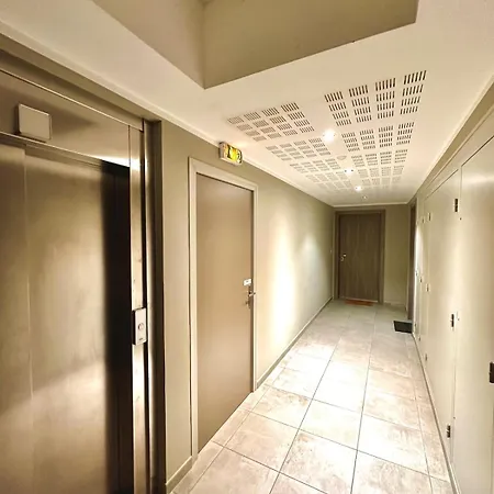 Spacious 3-room With Large Terrace * Toga