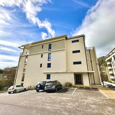 Spacious 3-room With Large Terrace