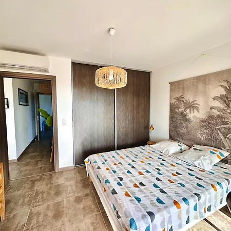 Spacious 3-room With Large Terrace Appartement Toga