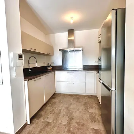 Appartement Spacious 3-room With Large Terrace *